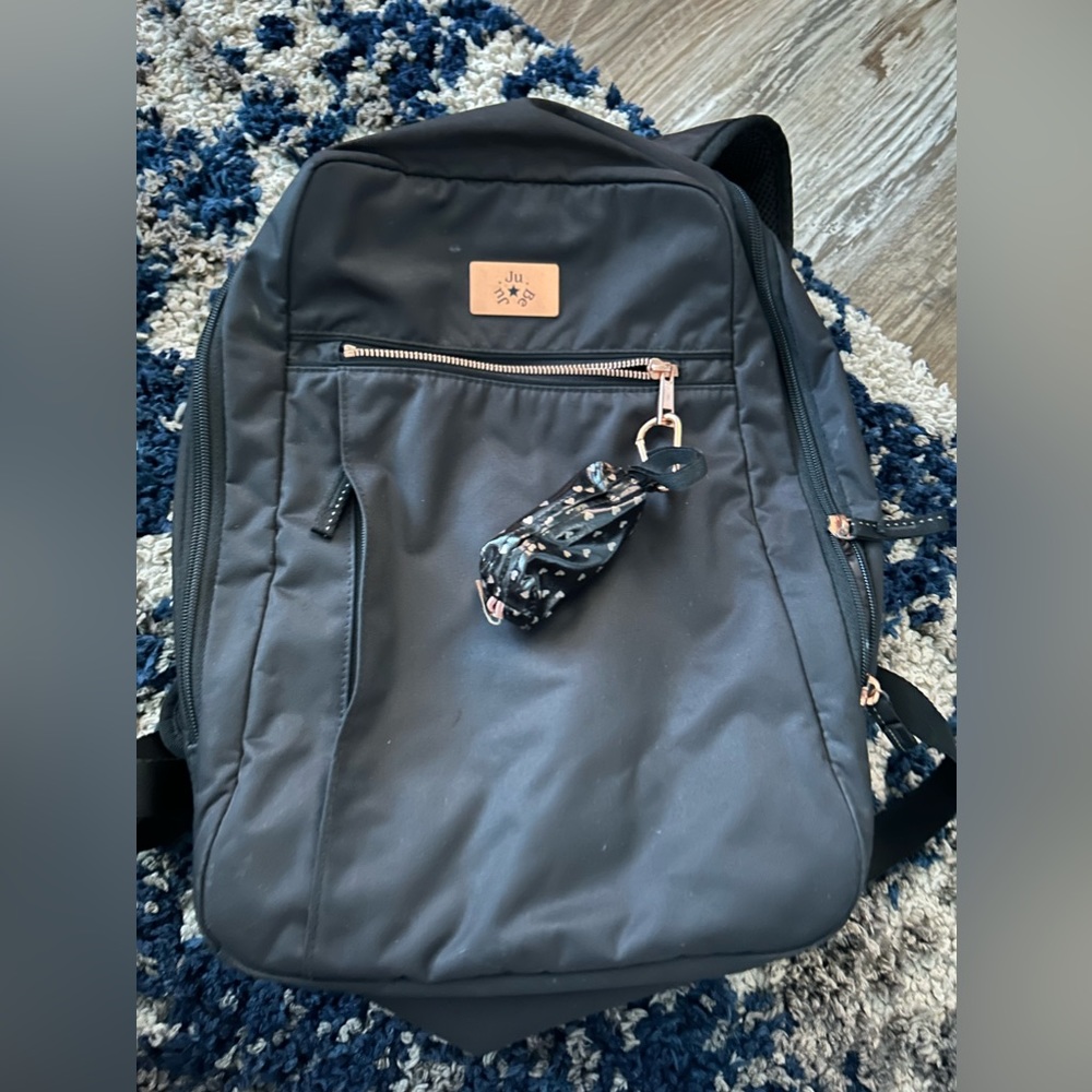 JuJuBe Diaper Bag Backpack. Amazing Condition- maybe used 5 times if that.